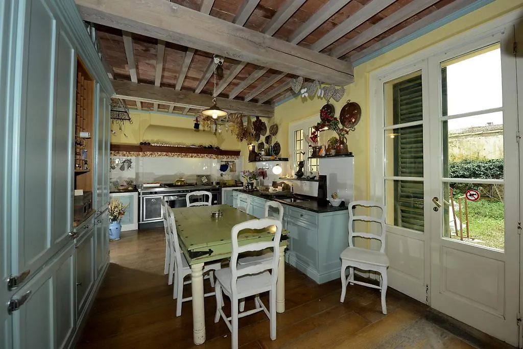 Le Streghe D'Arimathea Hotel Pisa Italia