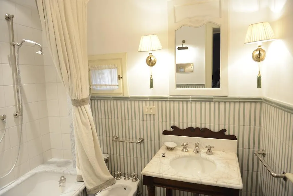 Le Streghe D'Arimathea Hotel Pisa Italia